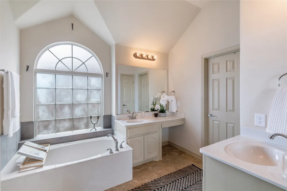 9628 Makiposa Lane Fort Worth, TX 76177
