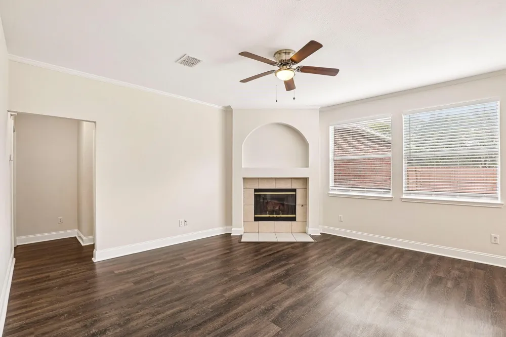 4506 Stirling Drive Garland, TX 75043