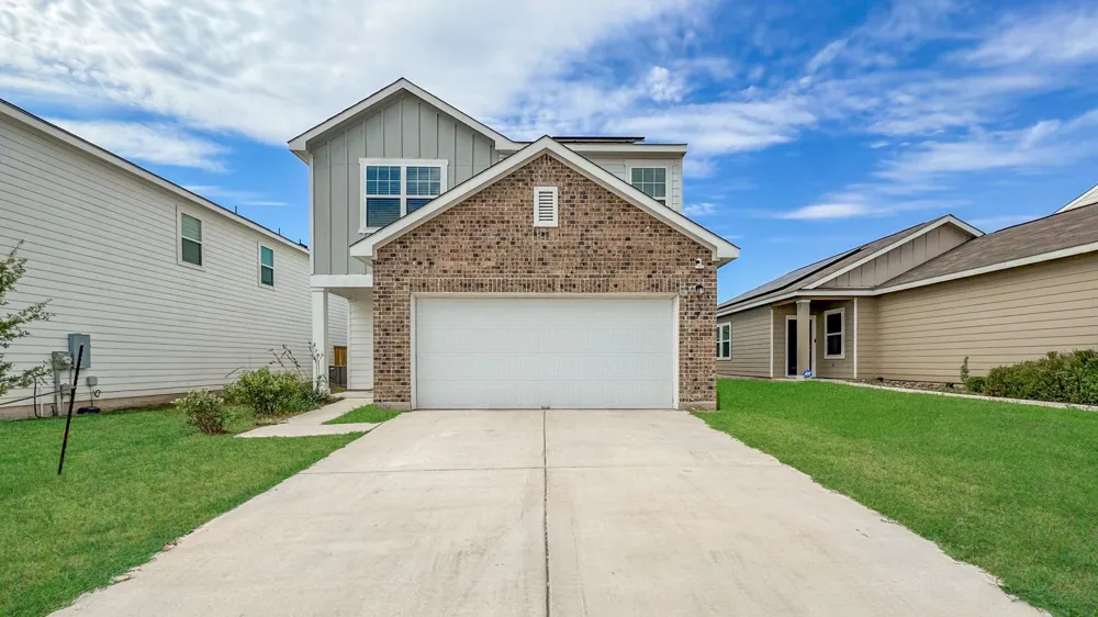 337 Line Of Fire Way Jarrell, TX 76537