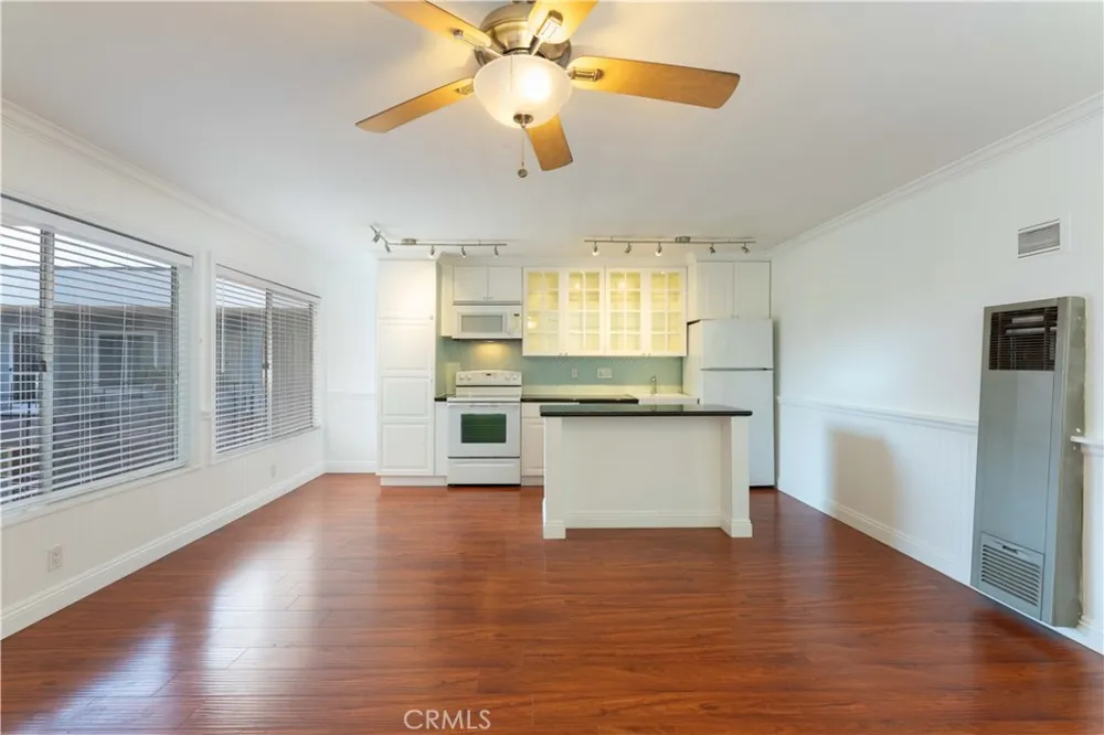 1329 E 1st #40 Long Beach, CA 90802