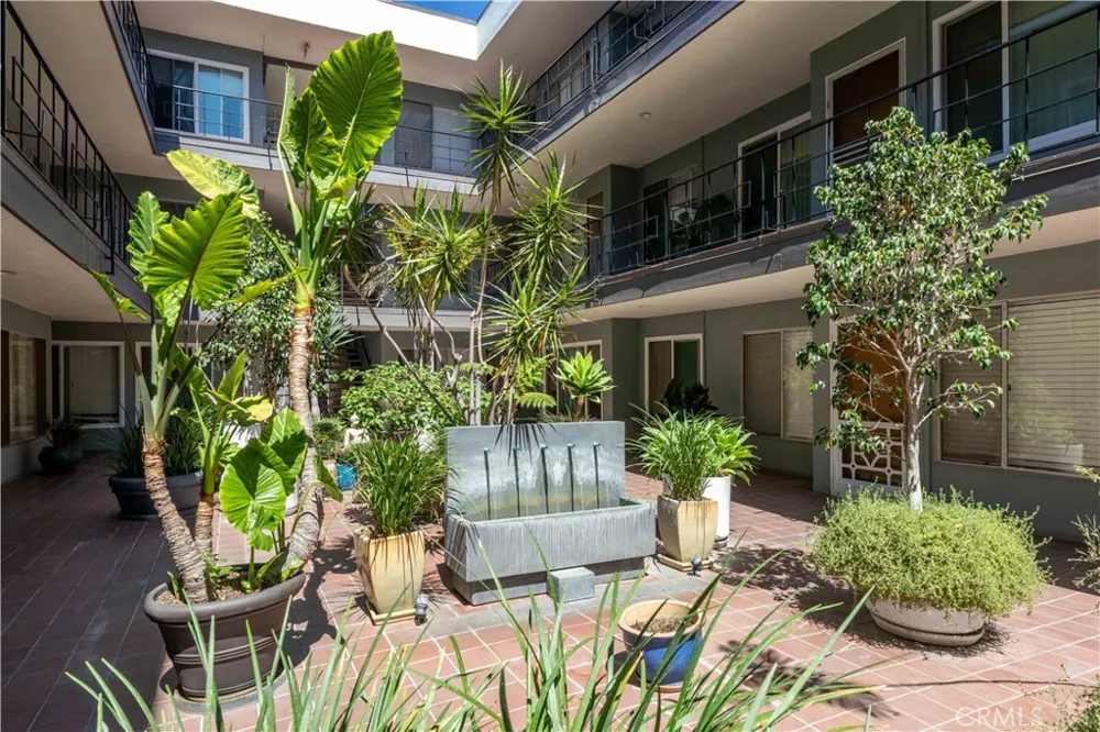 1329 E 1st #40 Long Beach, CA 90802