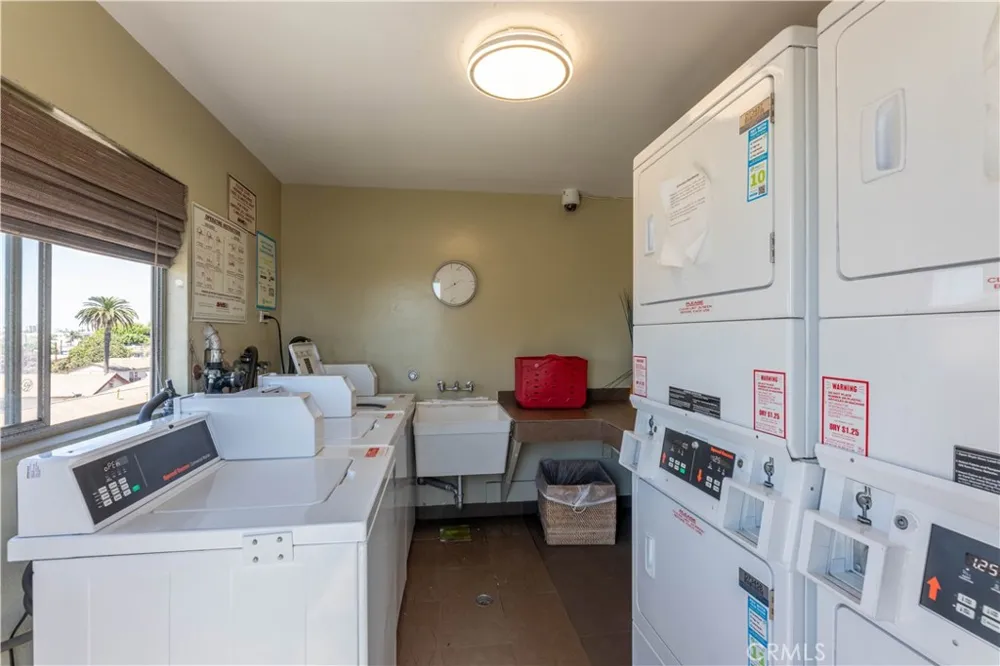 1329 E 1st #40 Long Beach, CA 90802
