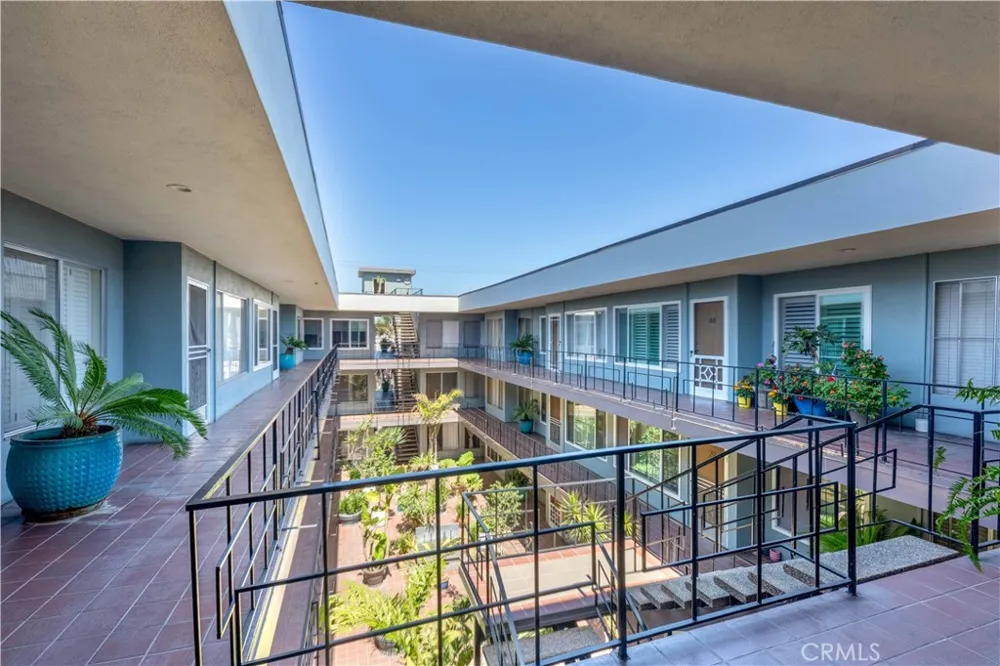 1329 E 1st #40 Long Beach, CA 90802