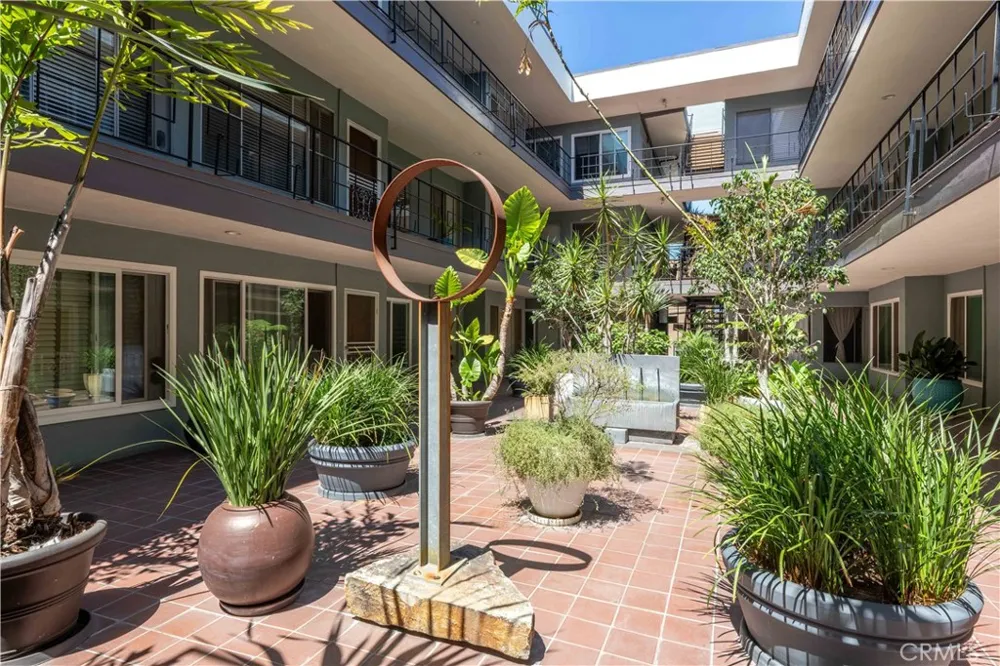 1329 E 1st #40 Long Beach, CA 90802