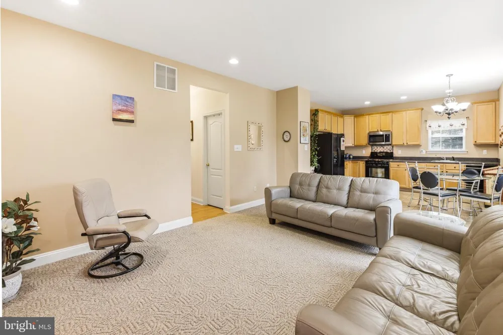 15 VALLEY FORGE DRIVE Woolwich Township, NJ 08085