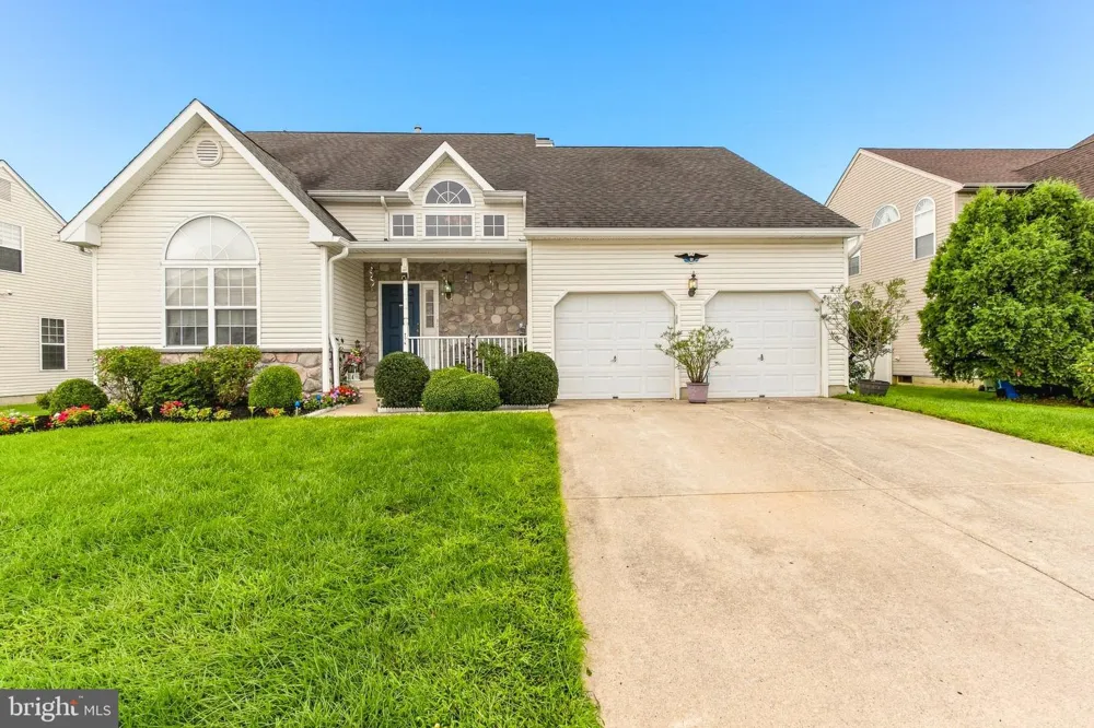15 VALLEY FORGE DRIVE Woolwich Township, NJ 08085