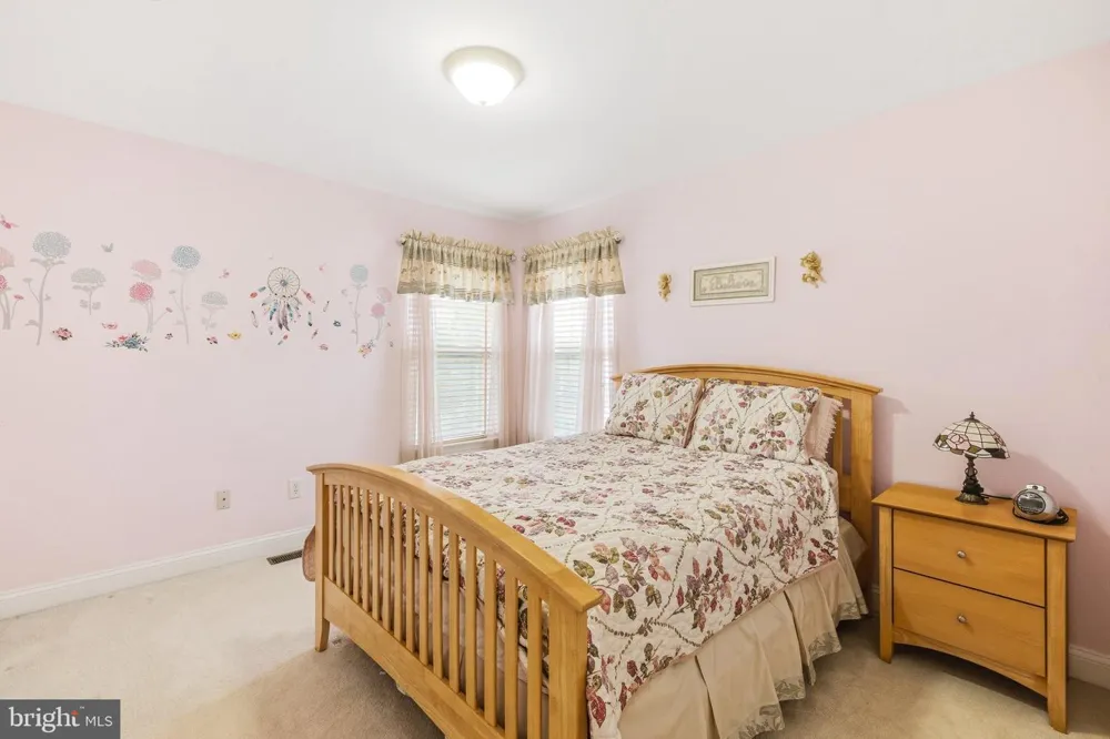 15 VALLEY FORGE DRIVE Woolwich Township, NJ 08085