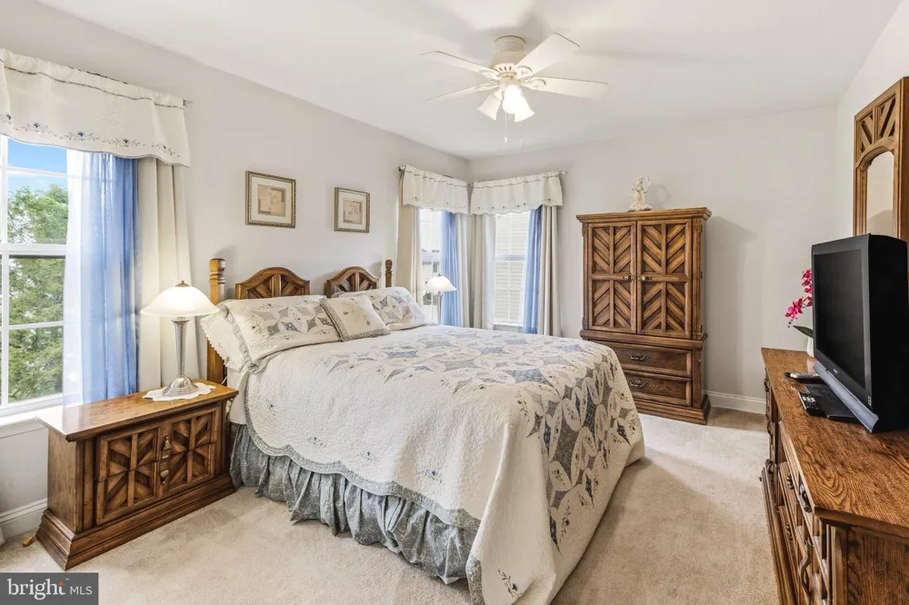 15 VALLEY FORGE DRIVE Woolwich Township, NJ 08085