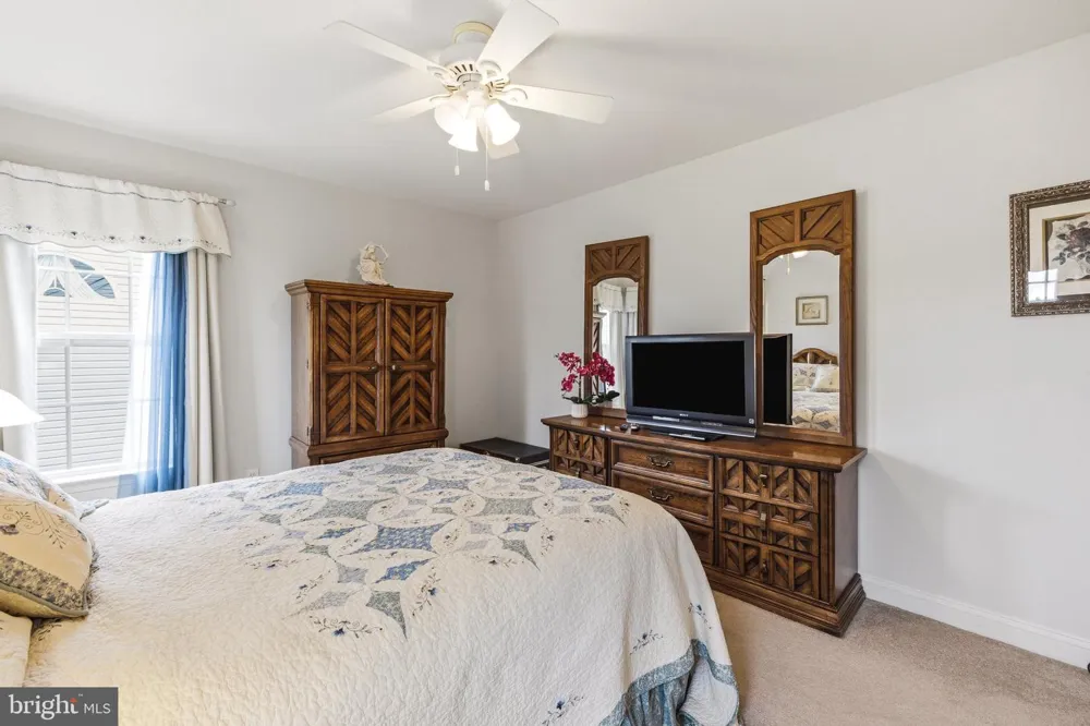 15 VALLEY FORGE DRIVE Woolwich Township, NJ 08085