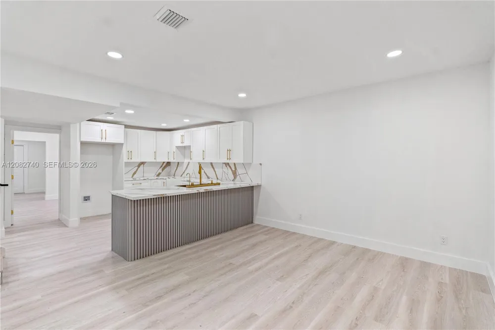 1274 NW 55th Ter Miami, FL 33142