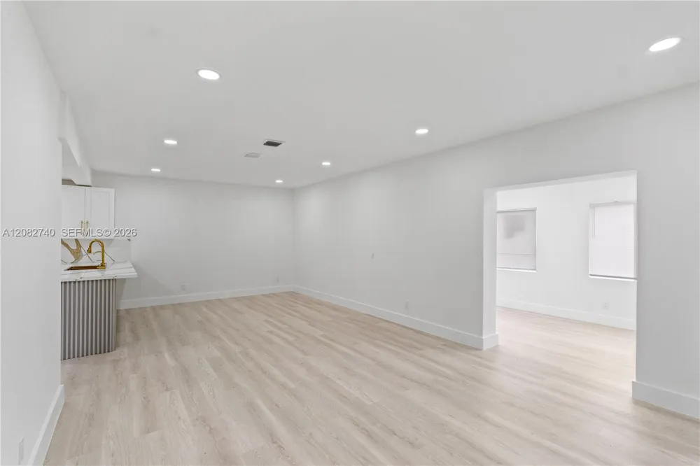 1274 NW 55th Ter Miami, FL 33142