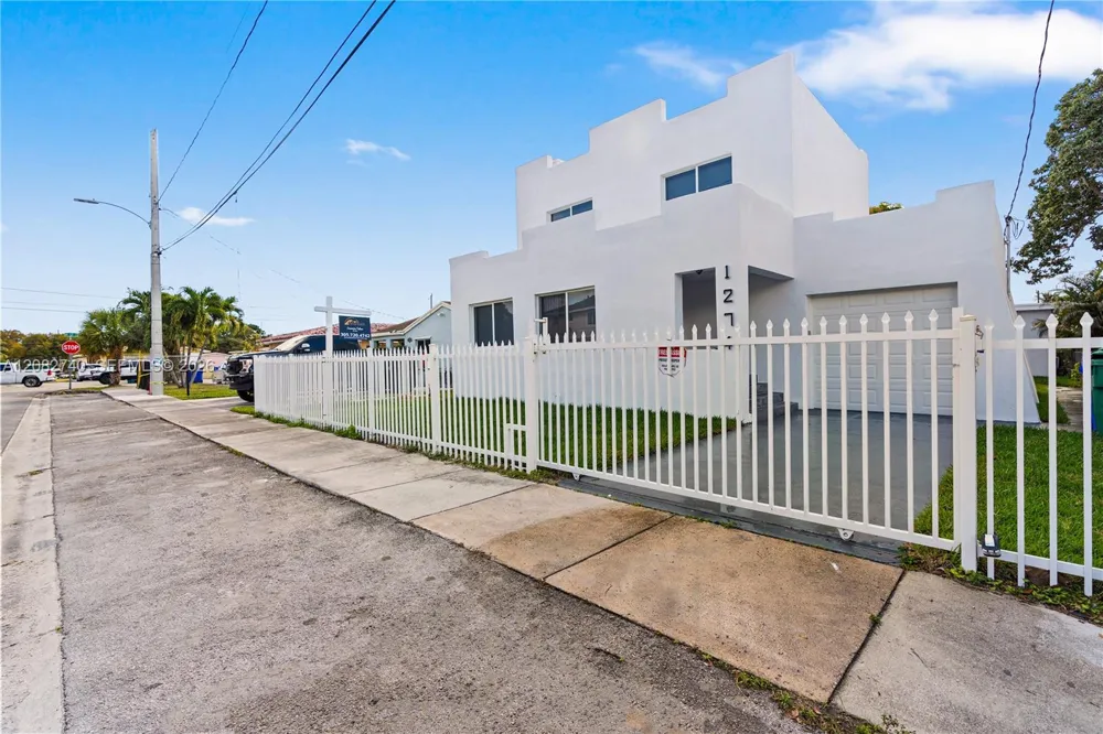 1274 NW 55th Ter Miami, FL 33142