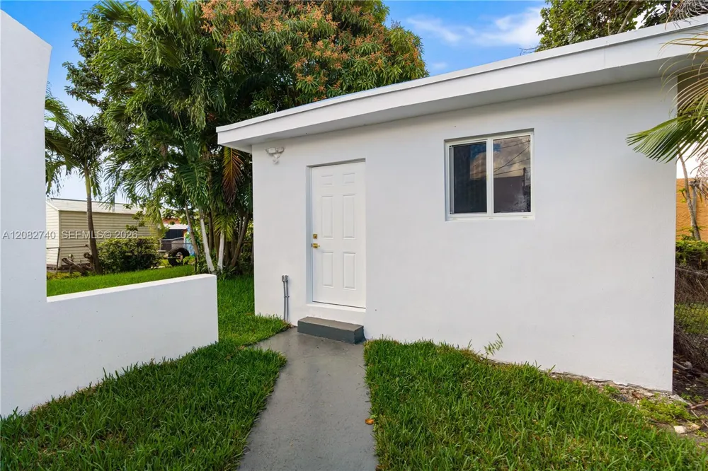 1274 NW 55th Ter Miami, FL 33142