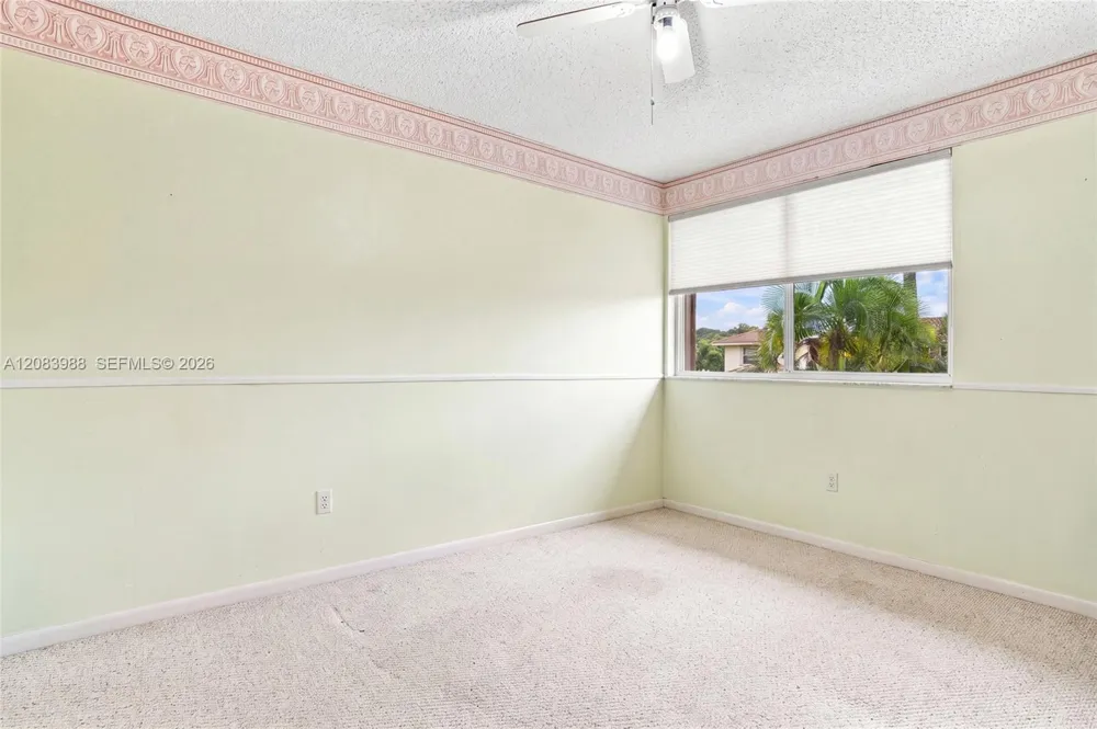 18209 NW 61st Ct Hialeah, FL 33015