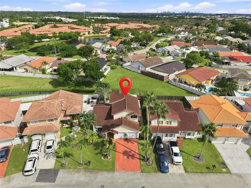 18209 NW 61st Ct Hialeah, FL 33015