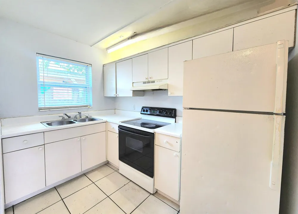 215 SW 1ST COURT #1-2 Pompano Beach, FL 33060