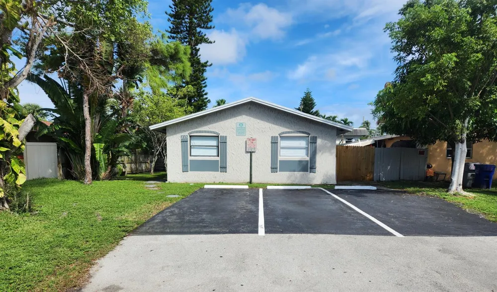 215 SW 1ST COURT #1-2 Pompano Beach, FL 33060