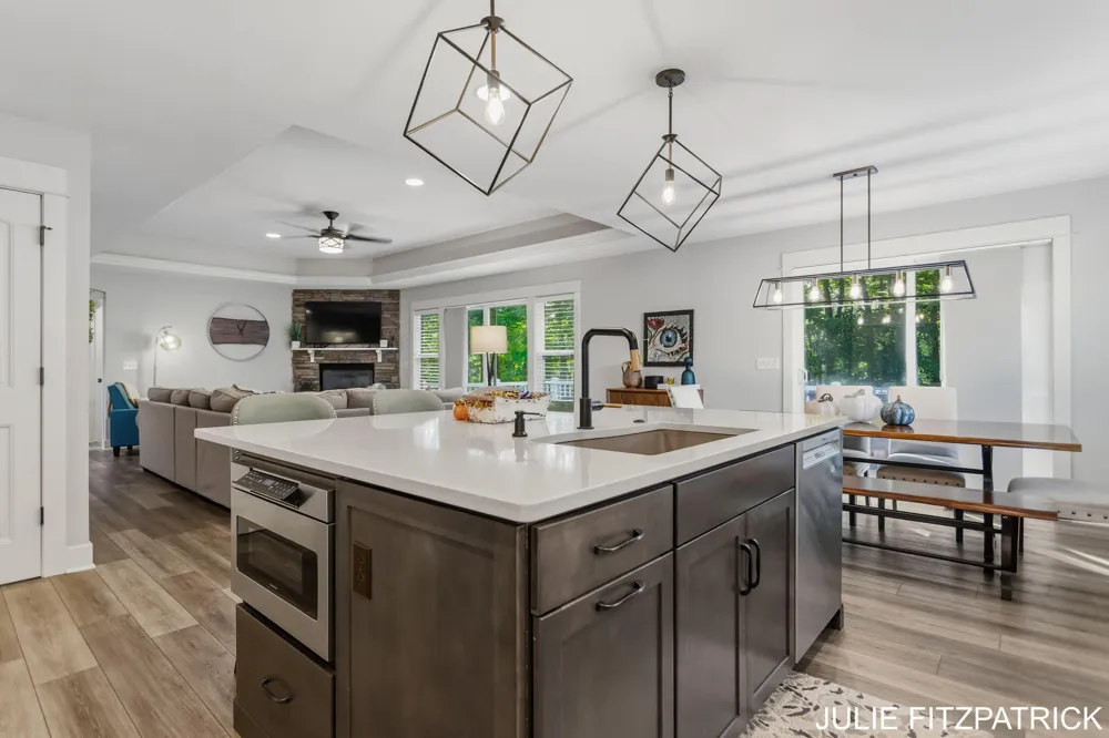 1650 Red Stem Drive Holland, MI 49424