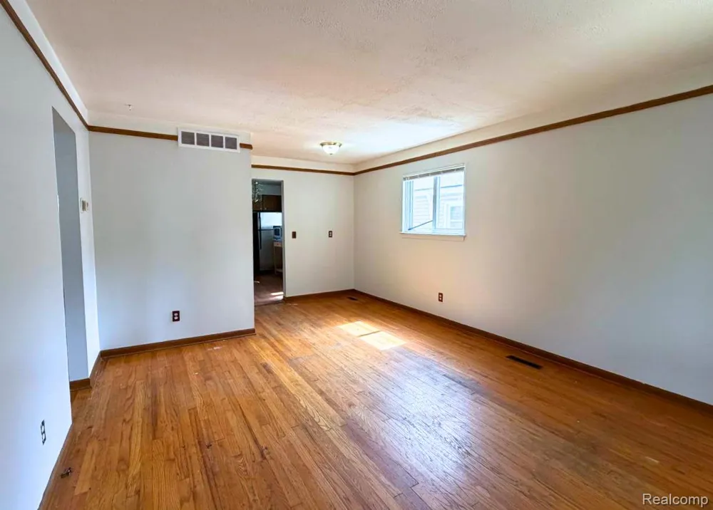 4171 Weddell Street Dearborn Heights City, MI 48125