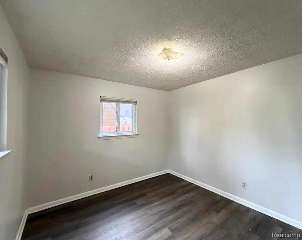 4171 Weddell Street Dearborn Heights City, MI 48125