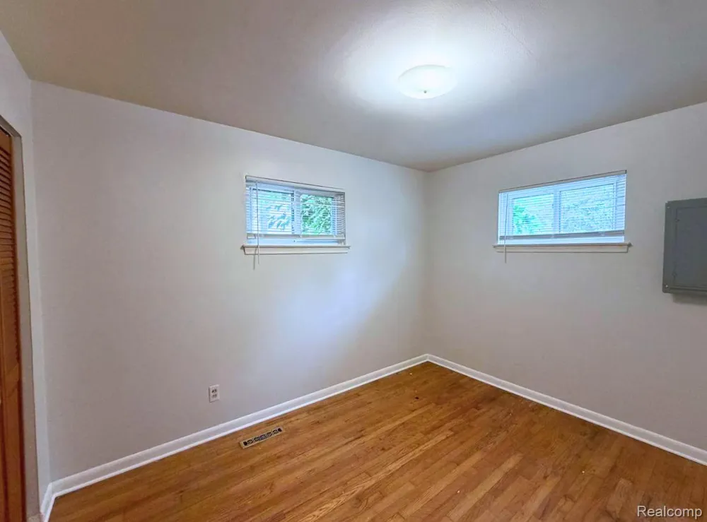 4171 Weddell Street Dearborn Heights City, MI 48125