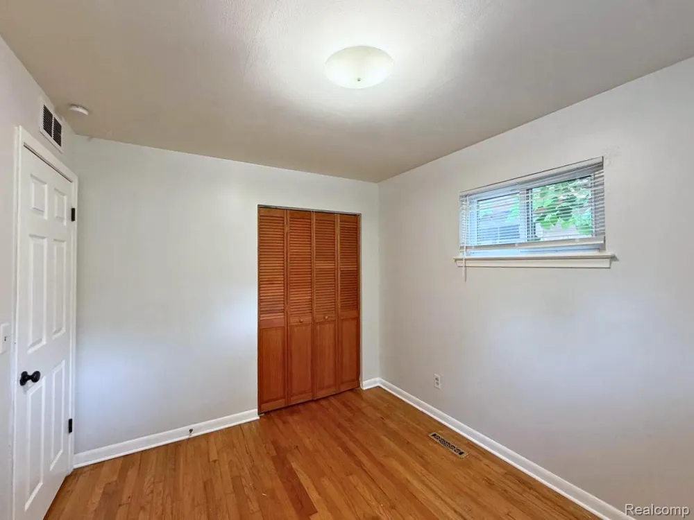 4171 Weddell Street Dearborn Heights City, MI 48125