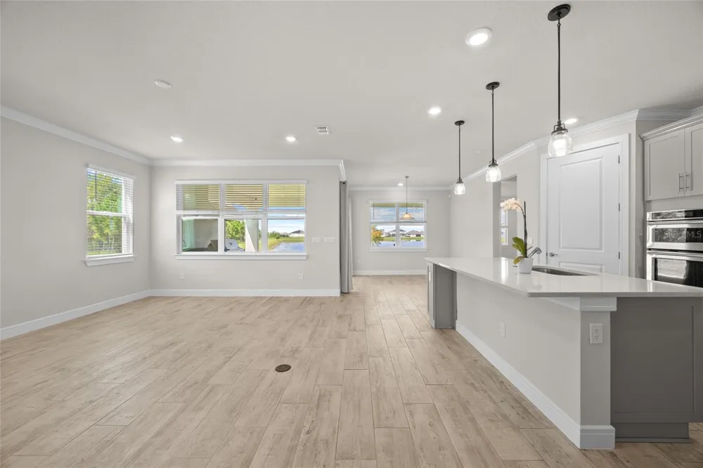10364 SHIVE ISLAND COURT Orlando, FL 32827