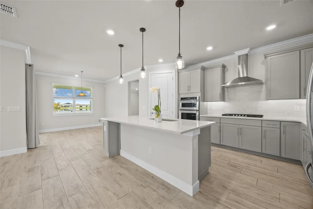 10364 SHIVE ISLAND COURT Orlando, FL 32827
