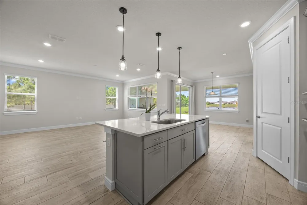 10364 SHIVE ISLAND COURT Orlando, FL 32827