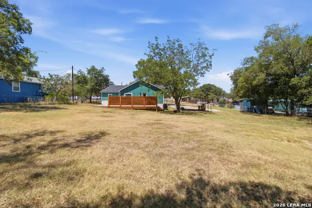 1506 SYCAMORE ST Bandera, TX 78003