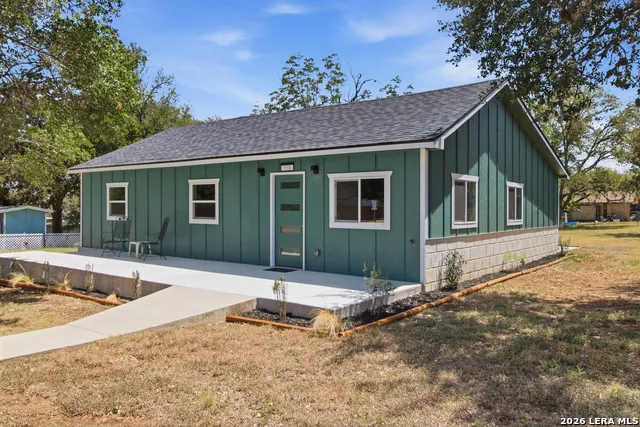 1506 SYCAMORE ST Bandera, TX 78003
