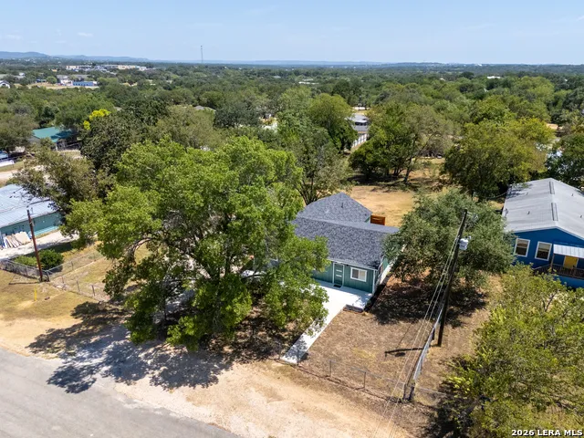 1506 SYCAMORE ST Bandera, TX 78003