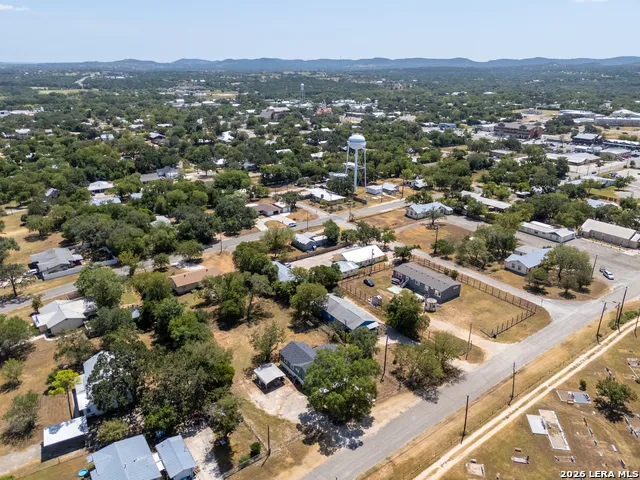 1506 SYCAMORE ST Bandera, TX 78003