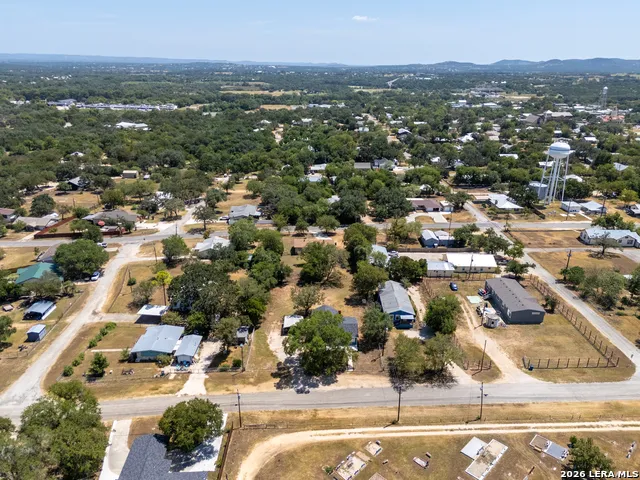 1506 SYCAMORE ST Bandera, TX 78003