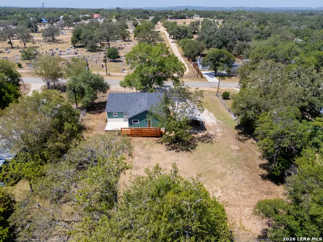 1506 SYCAMORE ST Bandera, TX 78003