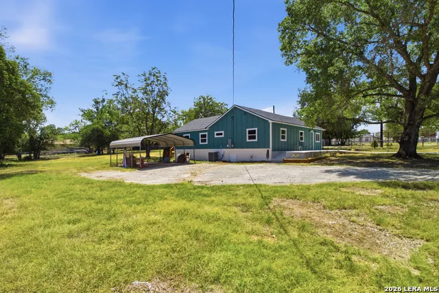 1506 SYCAMORE ST Bandera, TX 78003