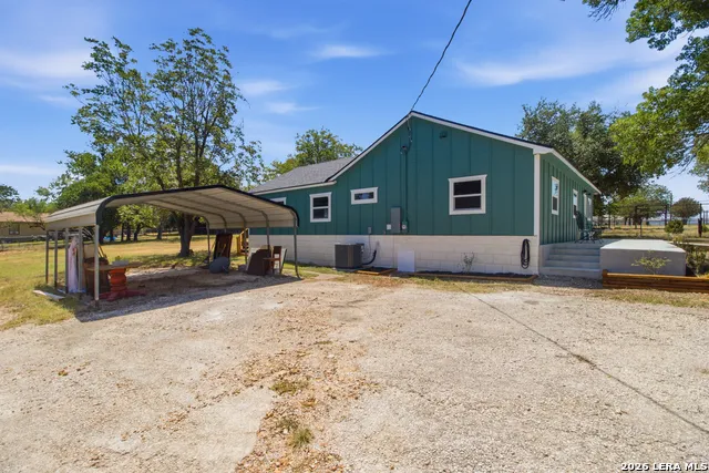 1506 SYCAMORE ST Bandera, TX 78003