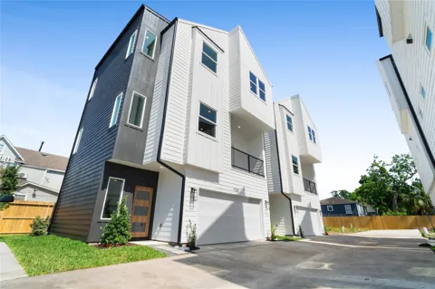 1116 Hogan Street