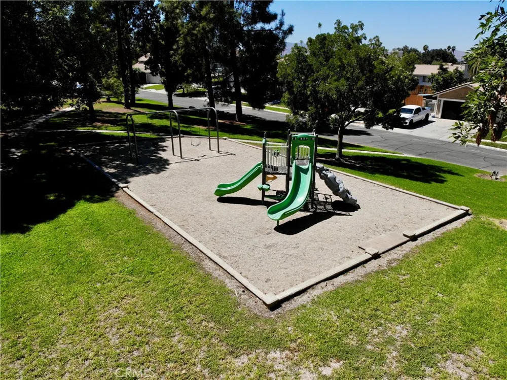 1210 Country Place Redlands, CA 92374