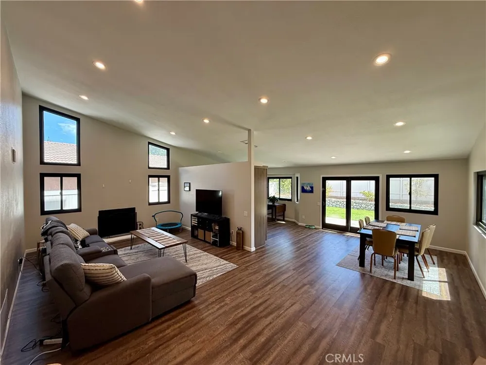 1210 Country Place Redlands, CA 92374