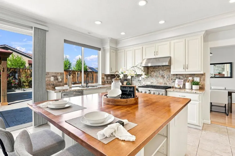 1487 Partridge Drive Gilroy, CA 95020