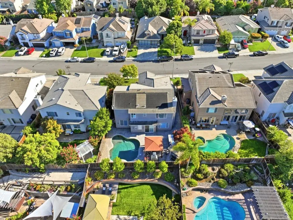 1487 Partridge Drive Gilroy, CA 95020