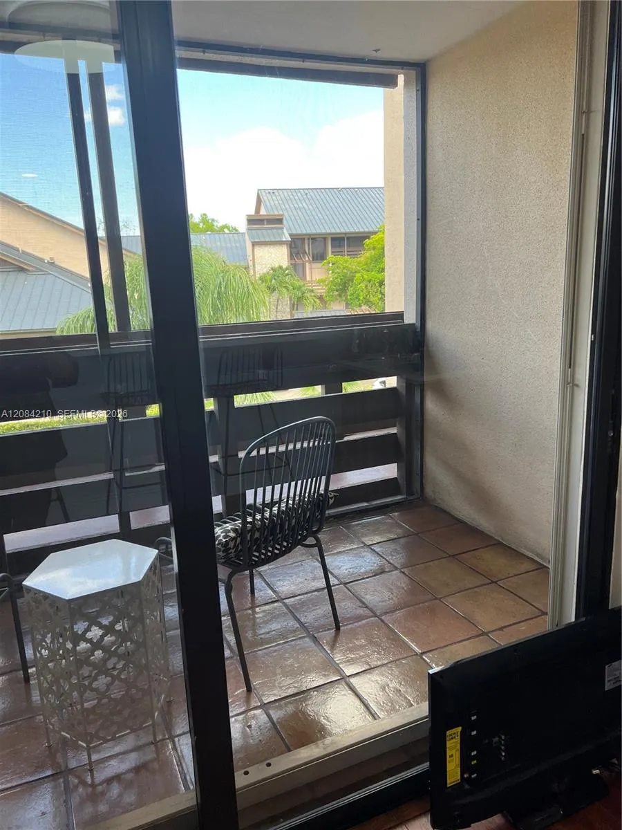 141 SW 96th Ter #305 Plantation, FL 33324