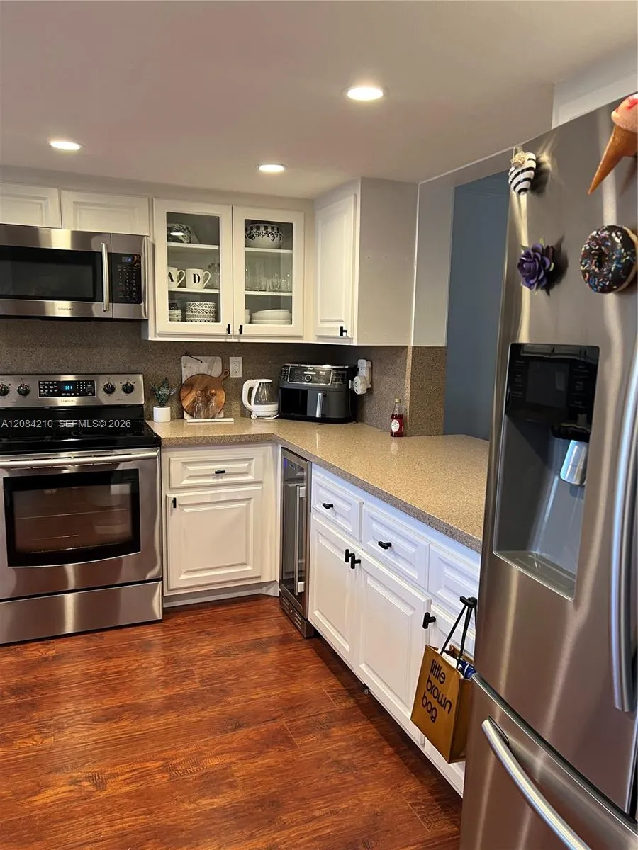 141 SW 96th Ter #305 Plantation, FL 33324