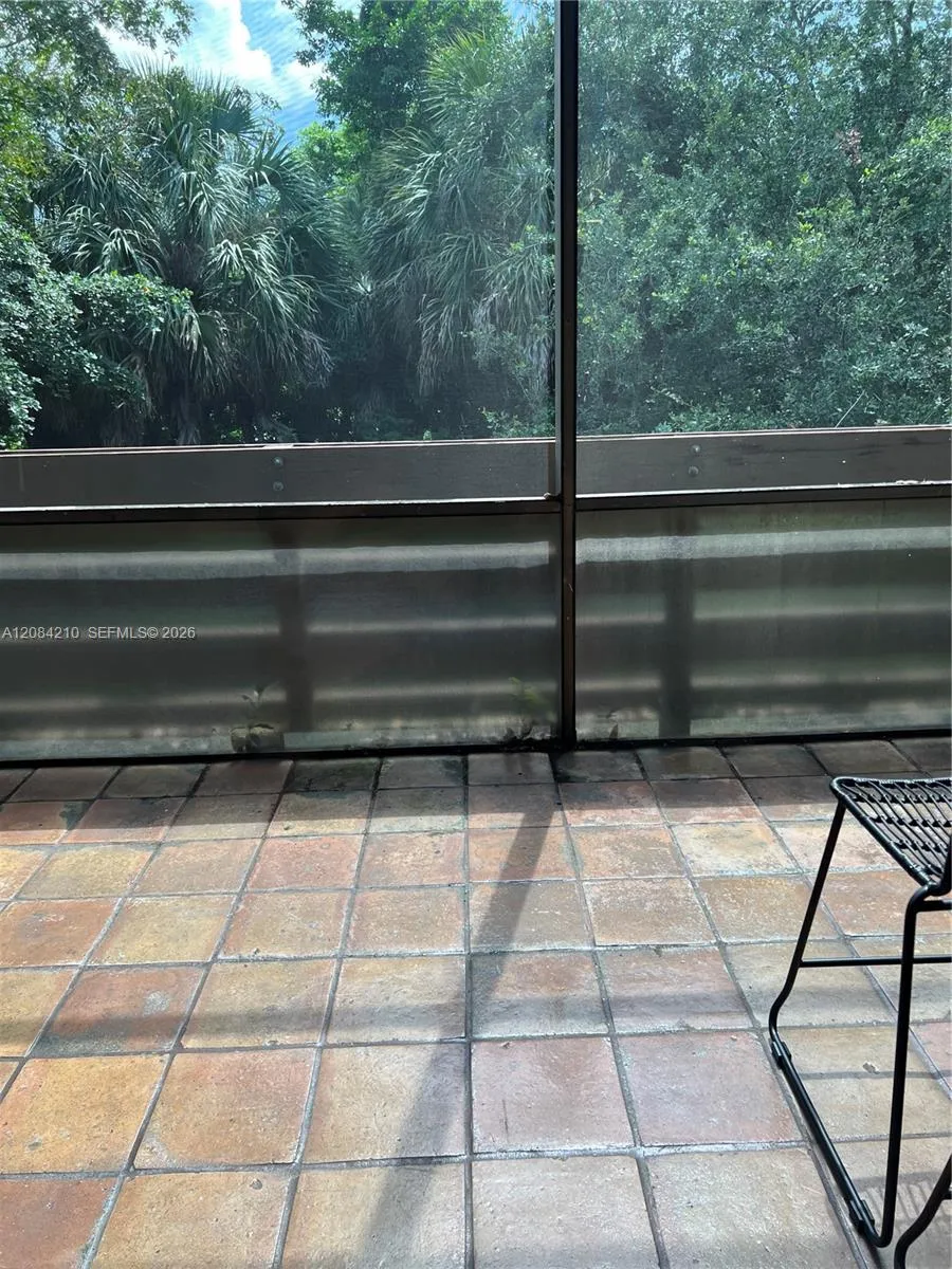 141 SW 96th Ter #305 Plantation, FL 33324