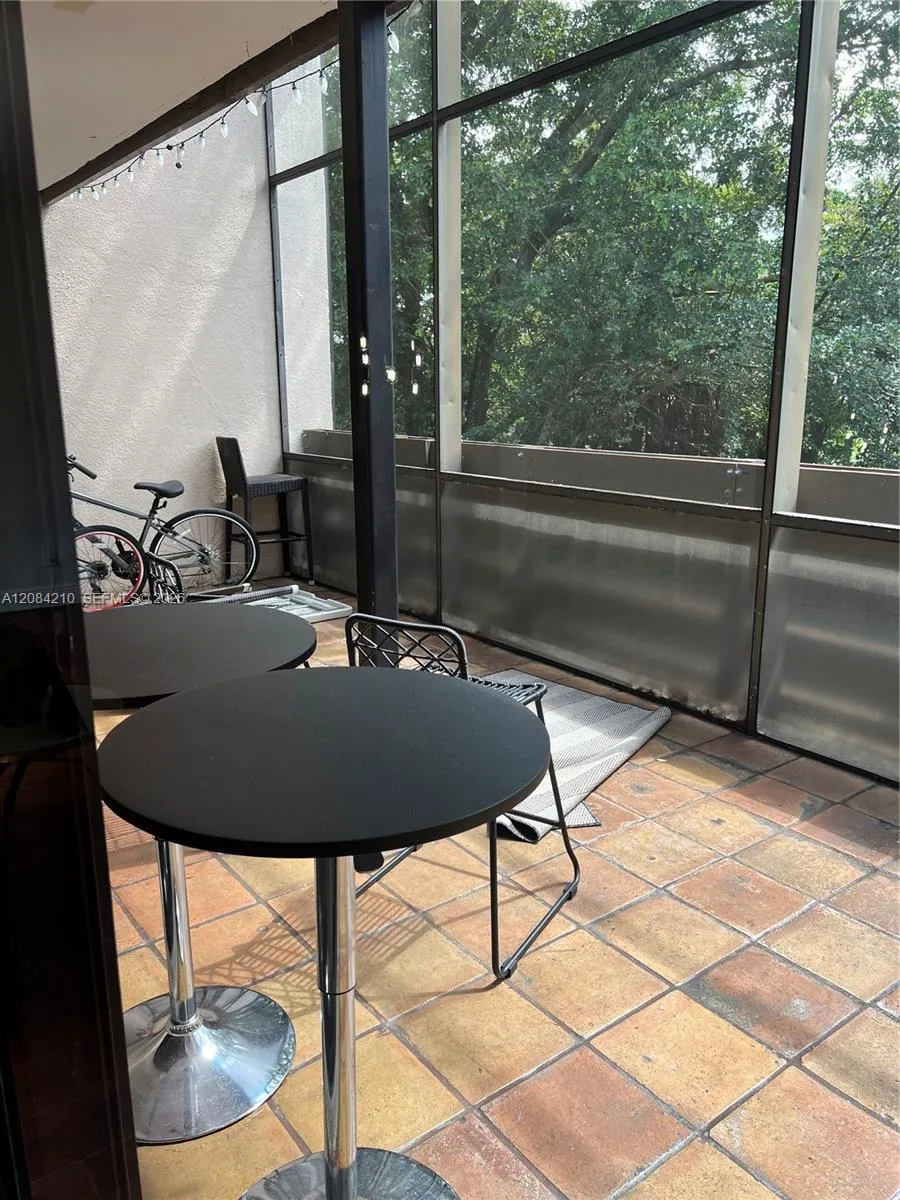 141 SW 96th Ter #305 Plantation, FL 33324