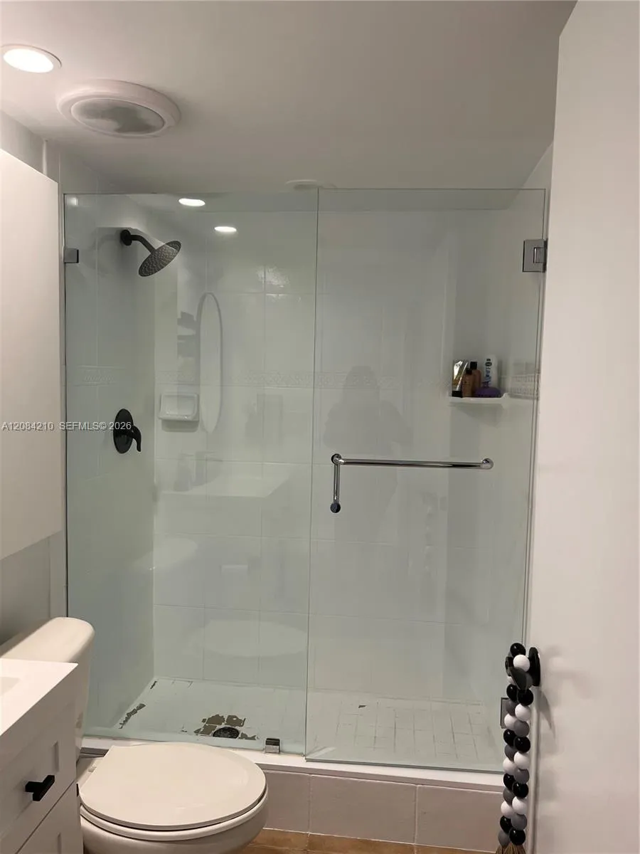 141 SW 96th Ter #305 Plantation, FL 33324