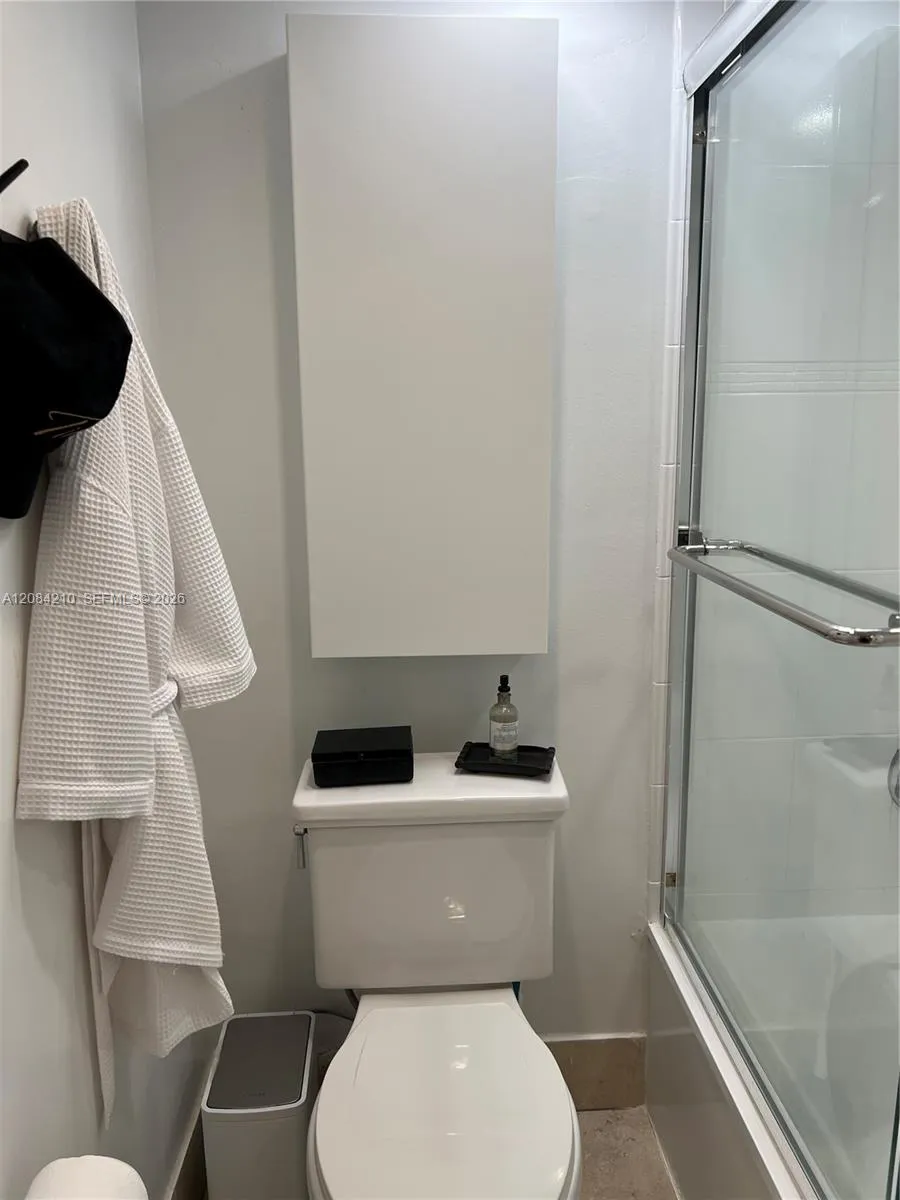 141 SW 96th Ter #305 Plantation, FL 33324