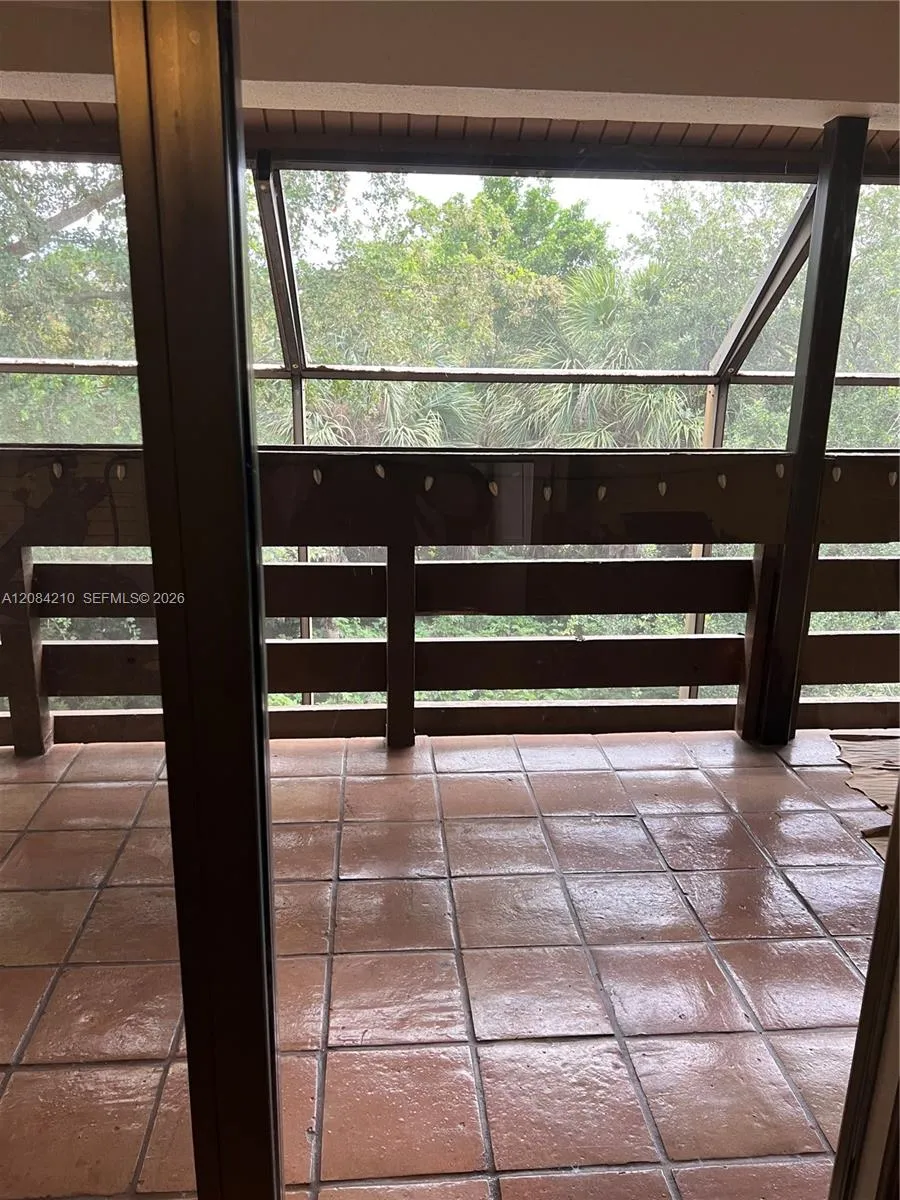 141 SW 96th Ter #305 Plantation, FL 33324