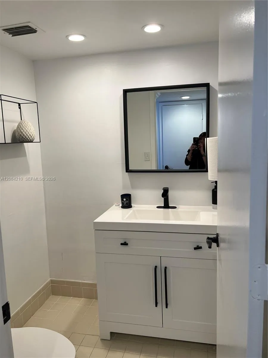 141 SW 96th Ter #305 Plantation, FL 33324